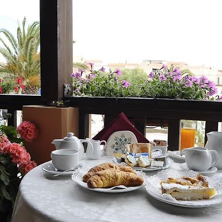 Lina Hotel Stintino Bagian luar foto
