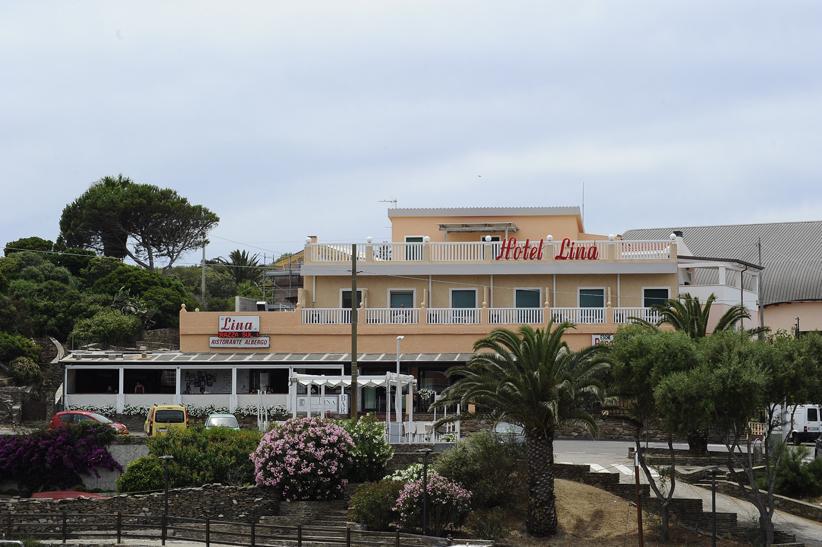 Lina Hotel Stintino Bagian luar foto